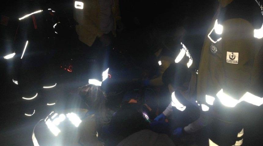 Direksiyon Hakimiyetini Kaybeden S&uuml;r&uuml;c&uuml; 80 Metreden U&ccedil;tu