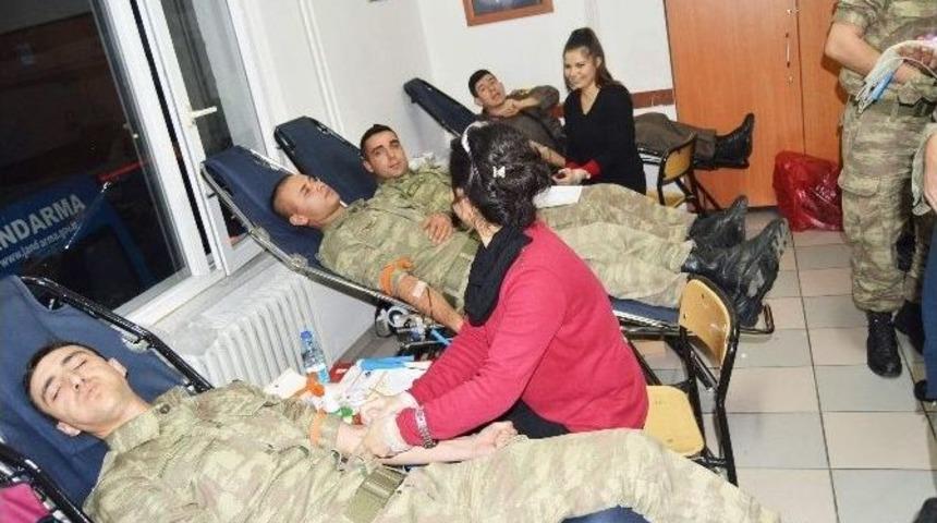 Jandarma Kan Bağışında Rekora İmza Attı