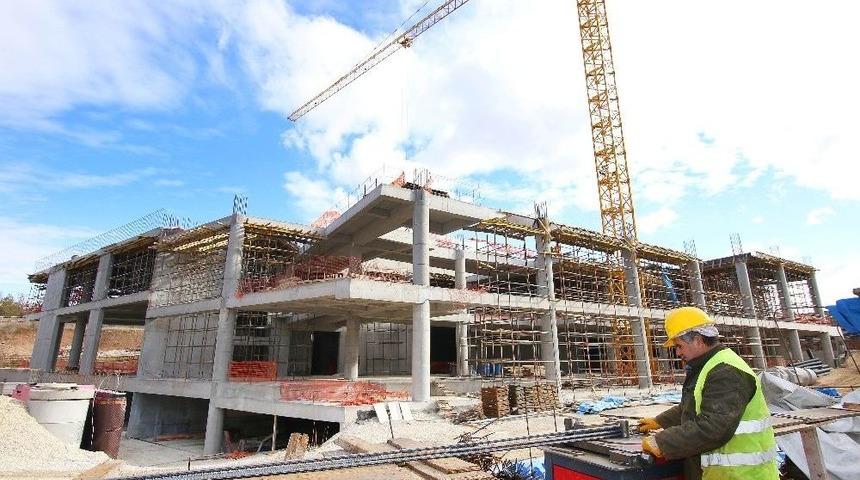 Akm&rsquo;de İnşaat Aralıksız Devam Ediyor