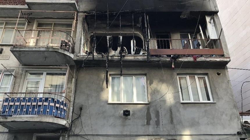 Bursa&rsquo;da Ev Yangını