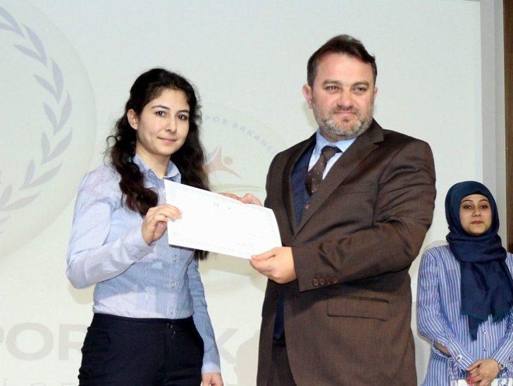 Manisa’da Duygulandıran Şiir Yarışması G1