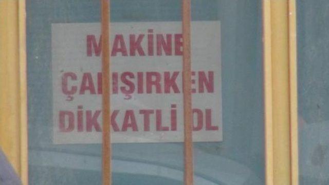 Saç pano kesme makinasına başı sıkışan genç işçi öldü