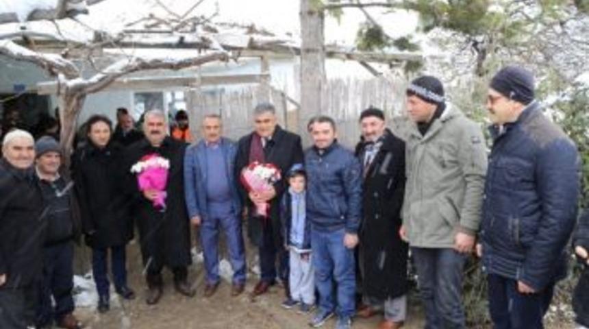 Başkan &Ouml;zg&uuml;ven Mahalle Ziyaretlerine Devam Ediyor