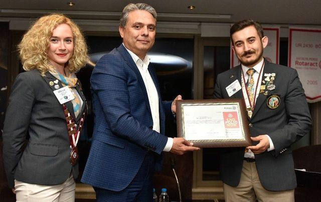 Uysal, Genç Rotaryenlerle Buluştu