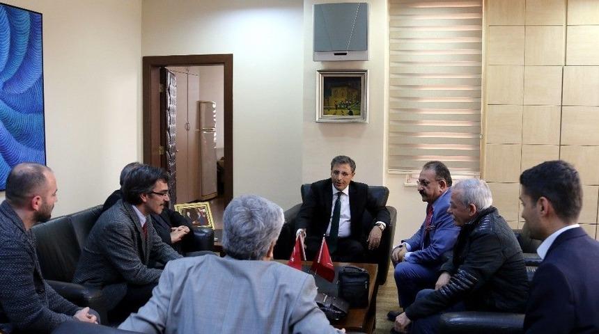 Pamuk, Metem-der Y&ouml;netimini Kabul Etti