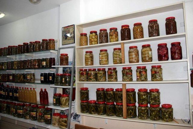 Kış Aylarının Vazgeçilmesi Turşu Ve Kete 2