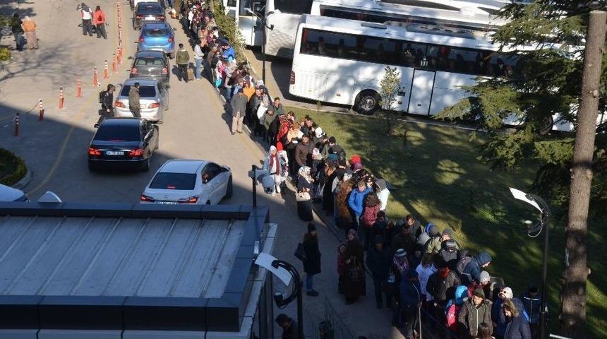 Eksi 18 Dereceye Rağmen Uludağ’a Akın Ettiler