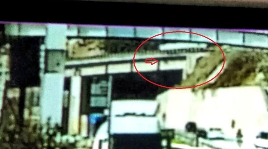 (özel)1 Kişiyi Öldüren Tır, 15 Metrelik Viyadükten Babayı İşte Böyle Uçurdu