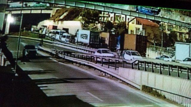 (özel)1 Kişiyi Öldüren Tır, 15 Metrelik Viyadükten Babayı İşte Böyle Uçurdu 2