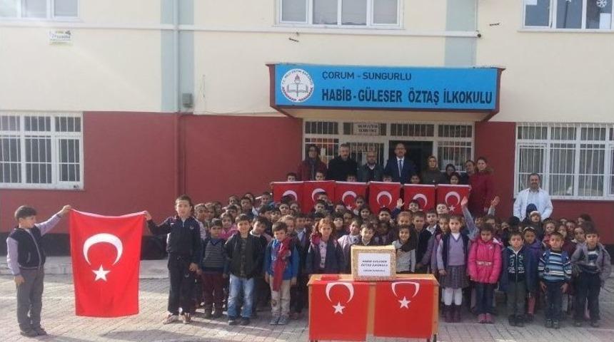 &Ouml;ğrencilerden Kahraman Askerlere Destek