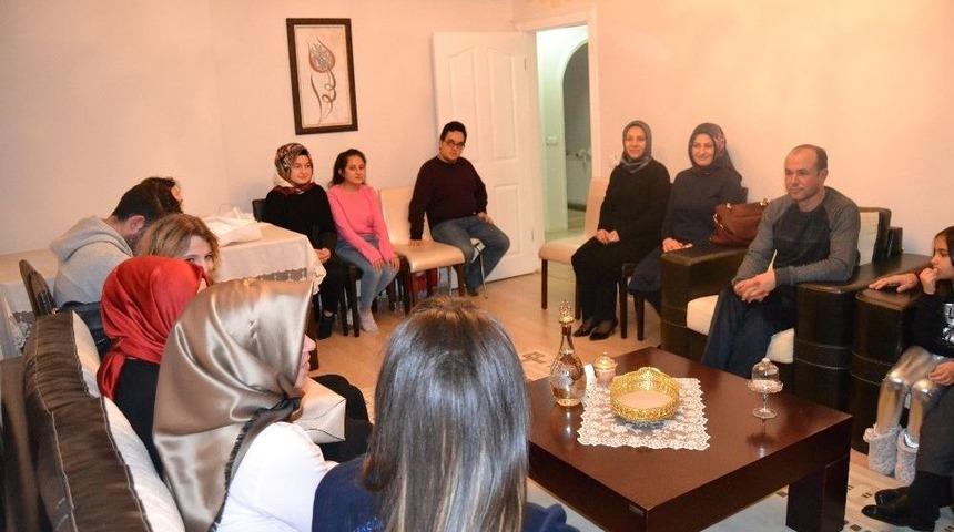 Gen&ccedil;lik Merkezinde &lsquo;televizyonsuz Akşam&rsquo; Ziyaretleri