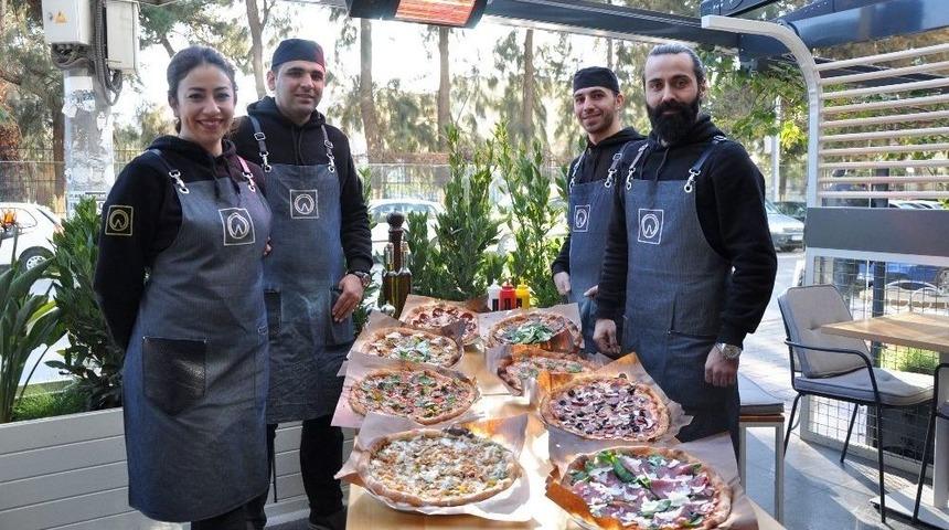 İzmir&rsquo;de Ekşi Maya Pizza