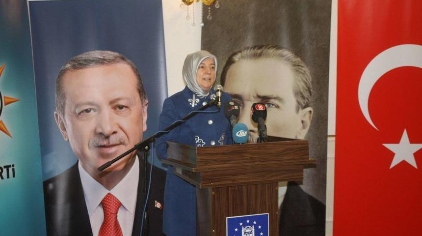 Ak Parti Bursa&rsquo;da İl Teşkilatından Birlik Ve Beraberlik Yemeği