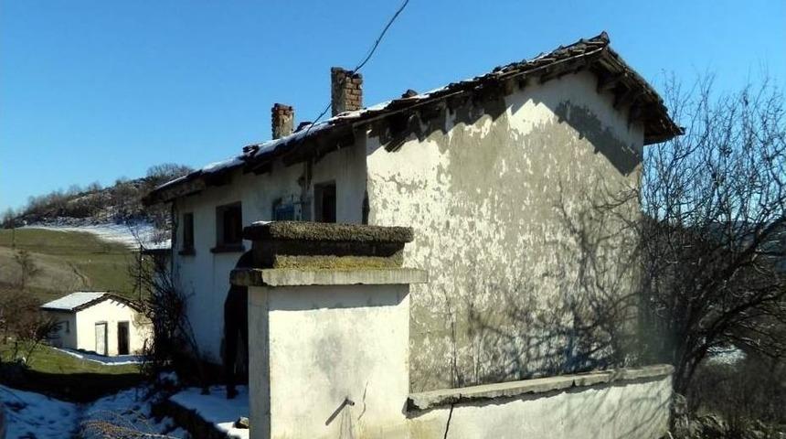 Vali B&uuml;y&uuml;kakın, Metruk Binaların Yıkımı Konusundaki Kararlılığını S&uuml;rd&uuml;r&uuml;yor