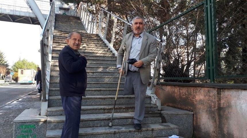 &Ccedil;alışmayan &Uuml;st Ge&ccedil;it Asans&ouml;r&uuml; Tepkilere Neden Oluyor