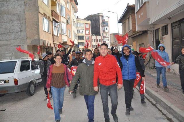 Romanlardan ’zeytin Dalı Harekatı’ İçin Gönüllü Askerlik Müracaatı