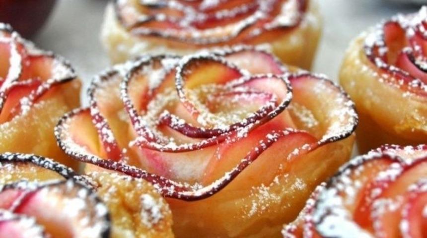 Elma ile Yapabileceğiniz 3 Harika Tatlı