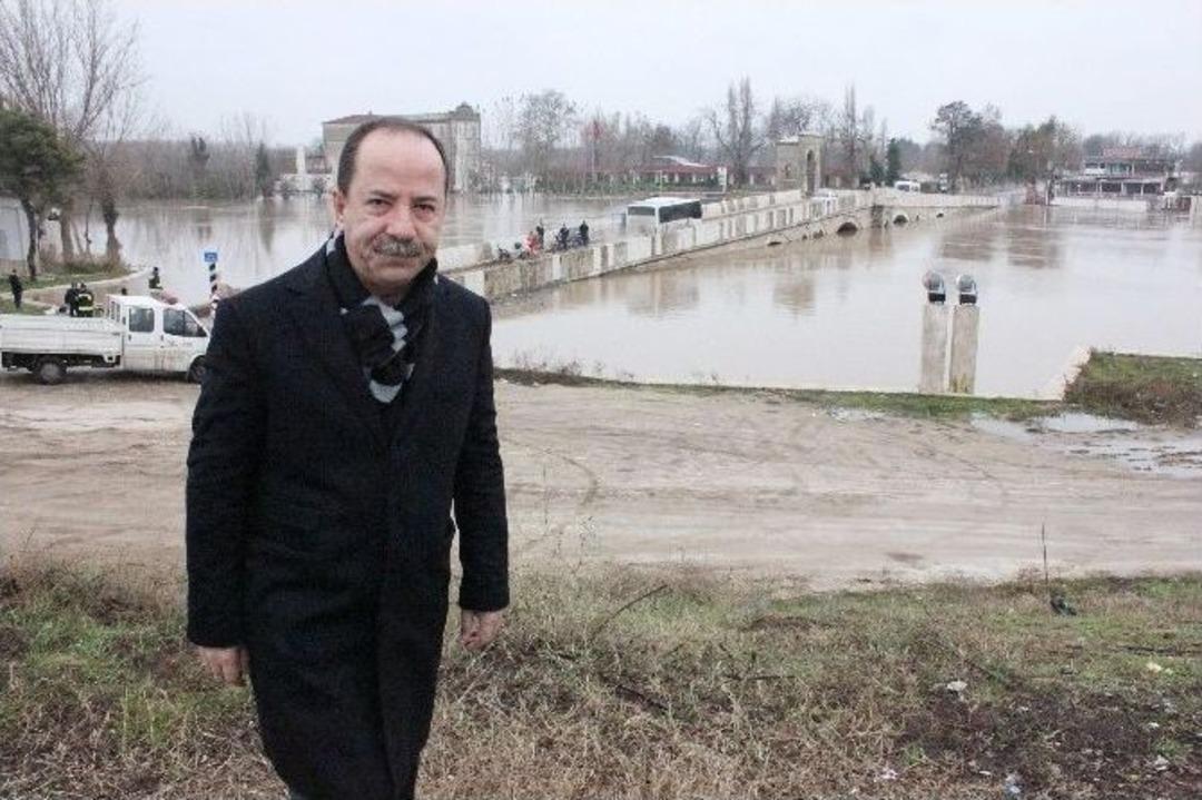 Edirne&rsquo;de Nehirler Taştı, Tarihi K&ouml;pr&uuml;ler Sular Altında Kaldı