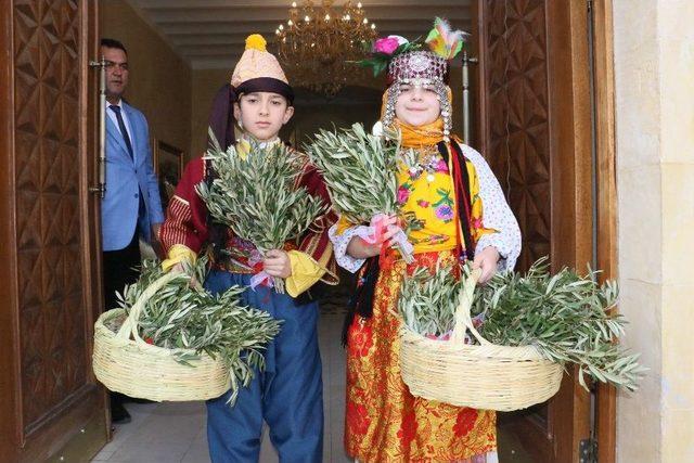 Genelkurmay Başkanı Hulusi Akar, Kilis’te Zeytin Dalları İle Karşılandı