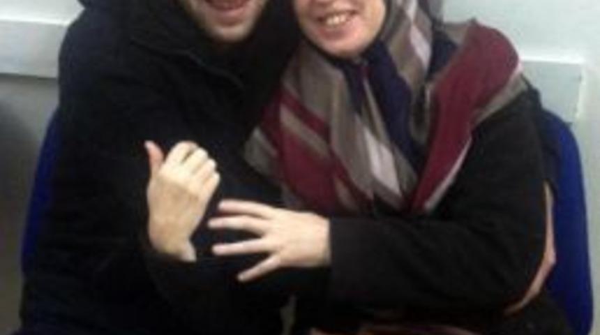 23 Yil Sonra Kavuşan Anne- Oğulun Mutluluğu