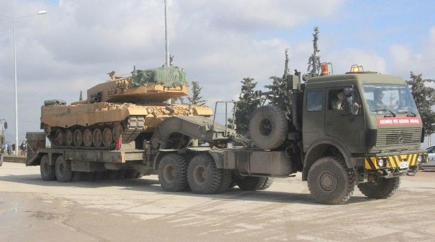 Öncüpınar Sınır Kapısı’ndan Afrin’e Zırhlı Birlik Sevkiyatı