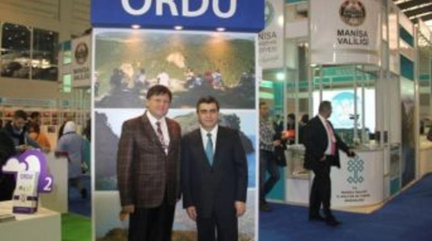 Vali Orhan D&uuml;zg&uuml;n&rsquo;den Ordu Standına Anlamlı Ziyaret