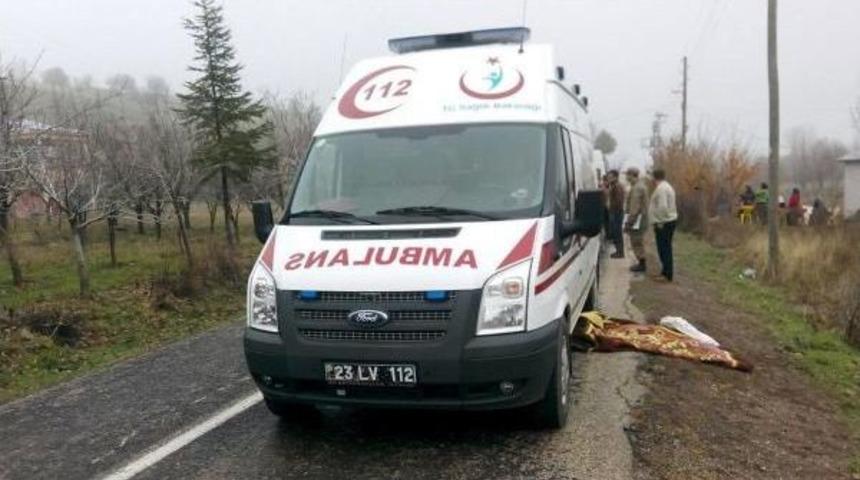 Hasta Eşine Gelen Ambulansin Altinda Kalarak &Ouml;ld&uuml;