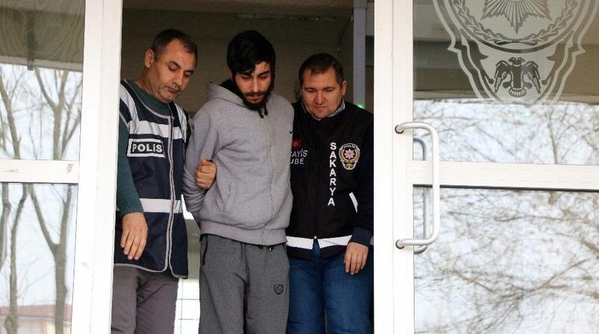 D&uuml;kkanlara Dadanan Ş&uuml;phelilerden Biri Yakalandı