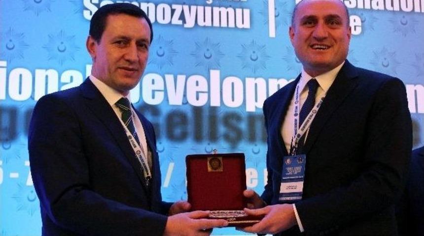 İşler: "12 Yılda Attığımız Adımlar Olmasaydı T&uuml;rkiye&rsquo;de Bir &rsquo;k&uuml;rt Baharı&rsquo; Yaşanabilirdi"