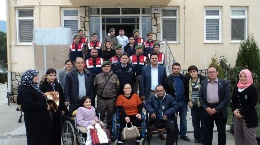 Buharkent&rsquo;te Jandarma Engellileri Konuk Etti