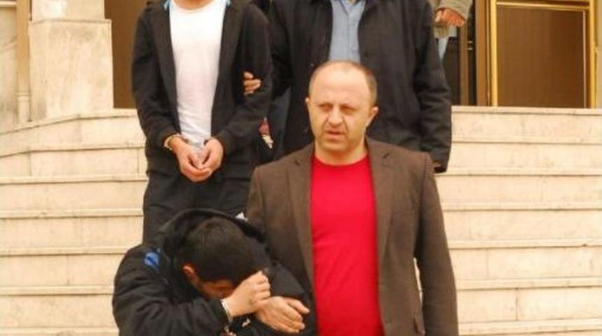 Liseli Cinayetine 3 Tutuklama