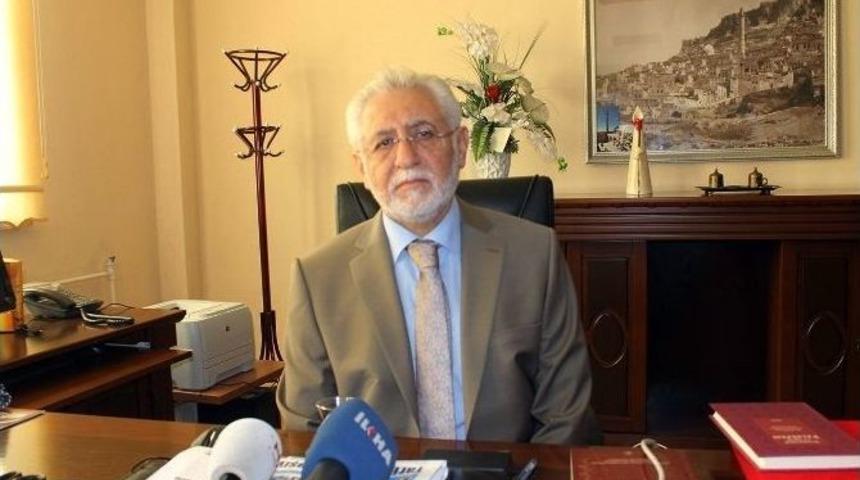 Ma&uuml; Vekil Rekt&ouml;r&uuml; Prof. Dr. Ahmet Ağırak&ccedil;a G&ouml;reve Başladı