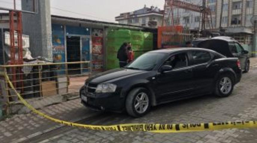 Esenyurt&rsquo;ta İş Yerine Silahlı Baskın: 2 Yaralı