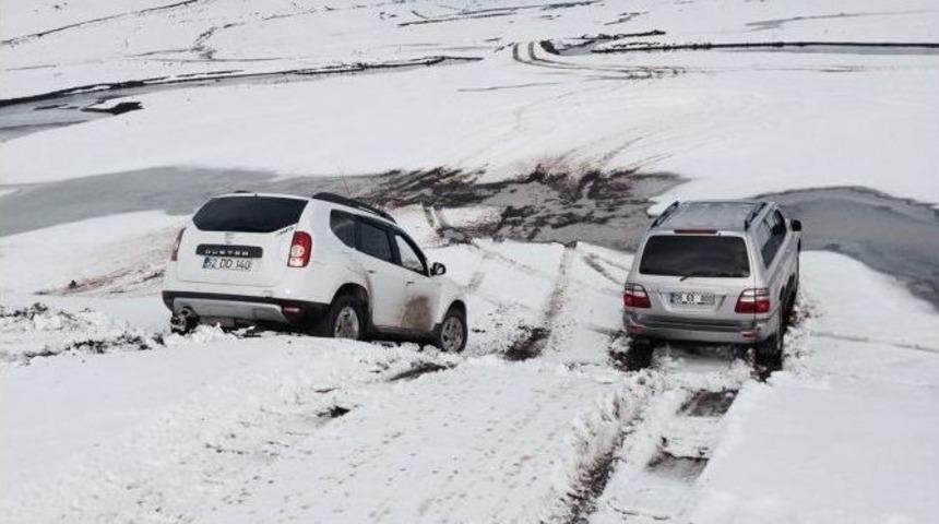 Off-roadculardan Karda Şov