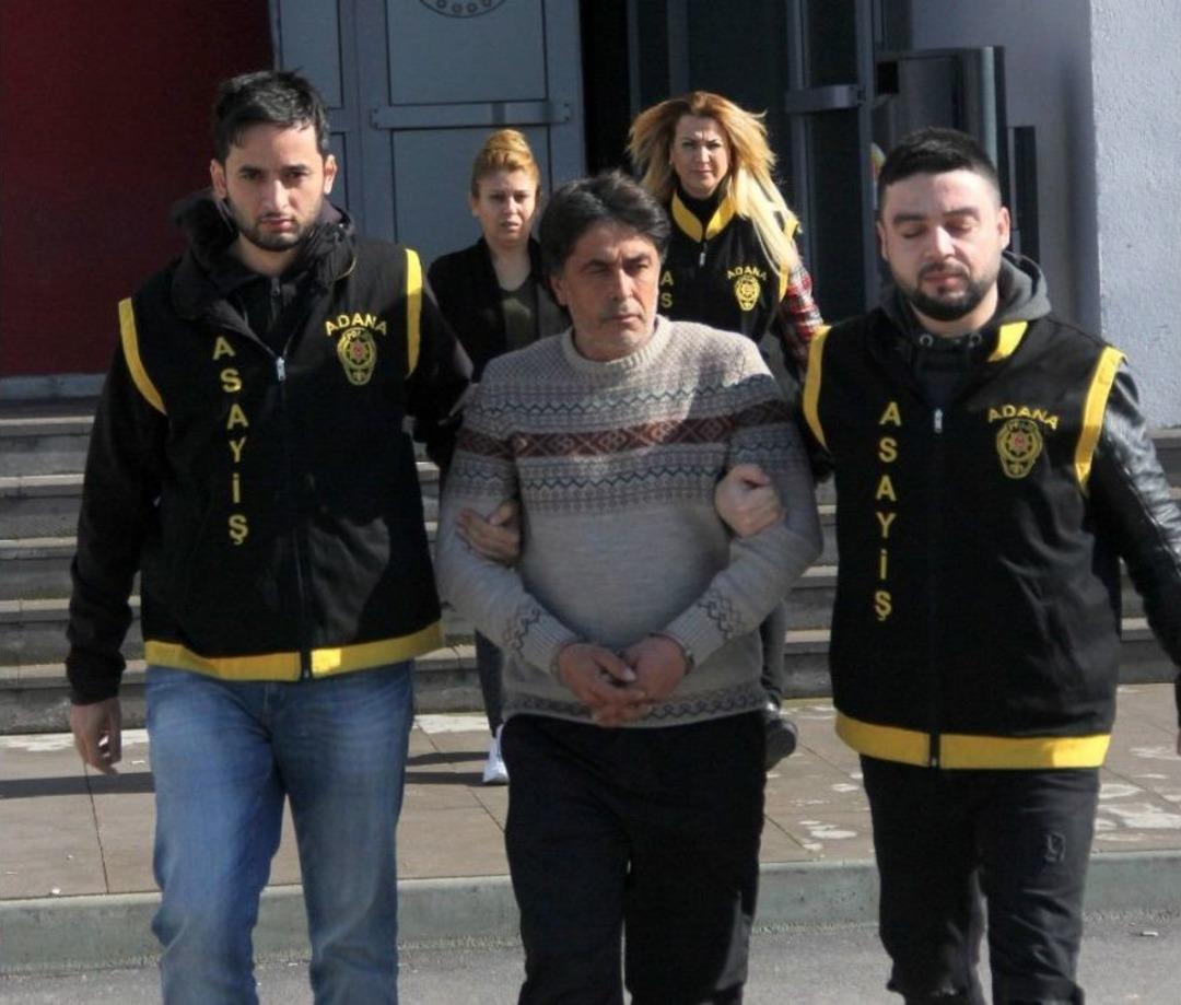 Eşiyle Bir Olup, 10 Yıl &Ccedil;alıştığı Tatlıcıdan 21 Bin Liralık Fıstık &Ccedil;aldı