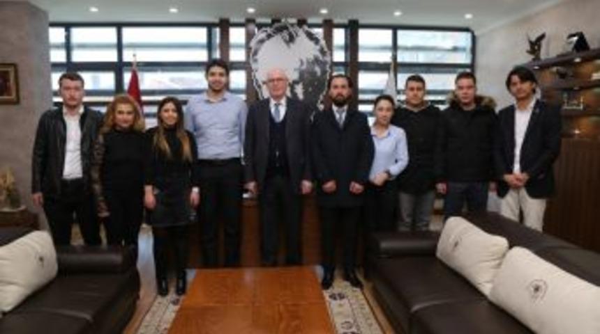 Başkan Kurt Gen&ccedil;lerle Bir Araya Geldi