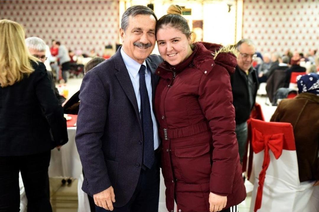 Ahmet Ata&ccedil;, Moral Gecesine Katıldı