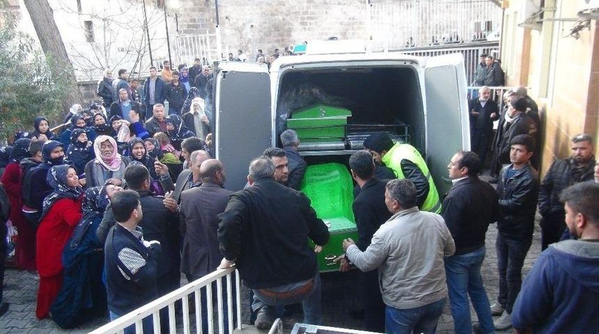 Çöken Evde Enkaz Altında Kalan Yaşlı Kadın Öldü