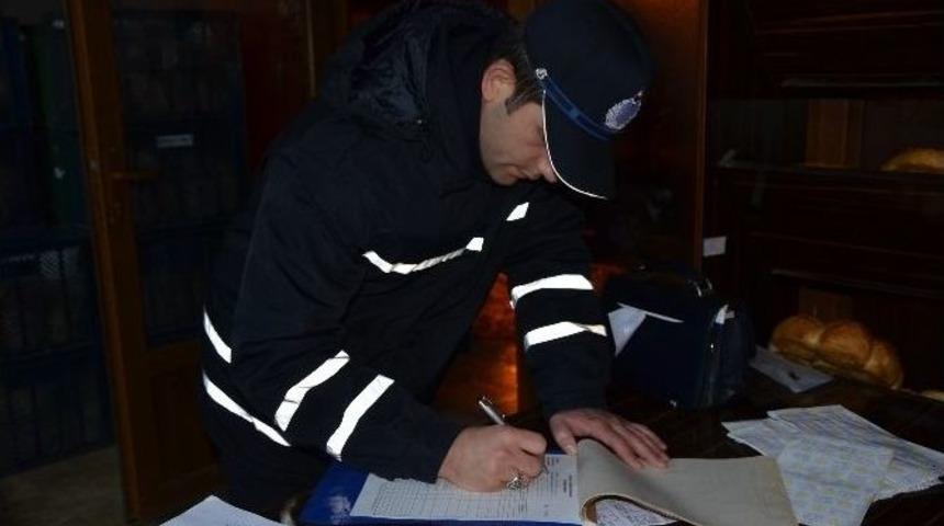 Boz&uuml;y&uuml;k Zabıtasından Fırınlara Şafak Denetimi