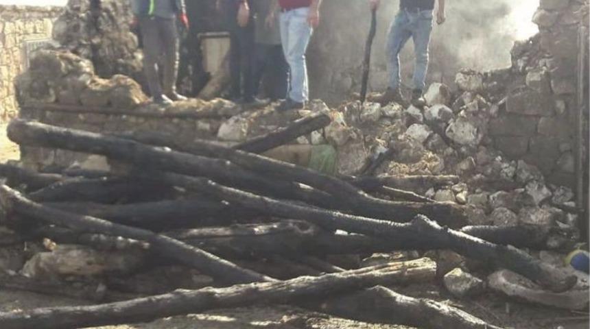 Odunlukta &Ccedil;ıkan Yangın Paniğe Neden Oldu