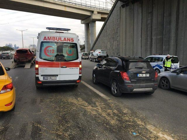 Tem’de Meydana Gelen Zincirleme Kazada Babaanne Ve Torunu Yaralandı