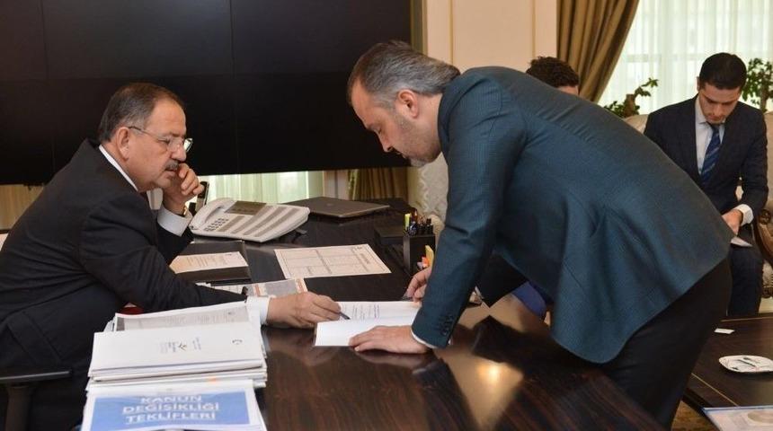 Kentsel D&ouml;n&uuml;ş&uuml;mde Yeni A&ccedil;ılım