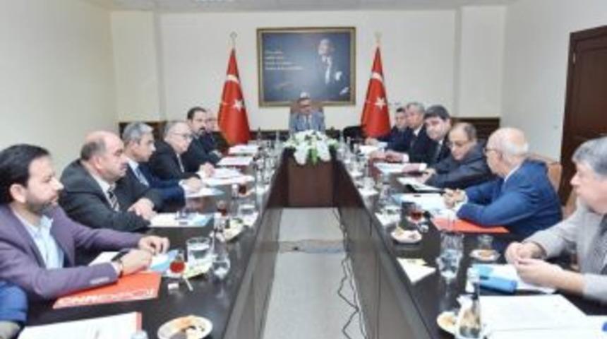 Vali Su, Fuar Değerlendirme Toplantısına Katıldı