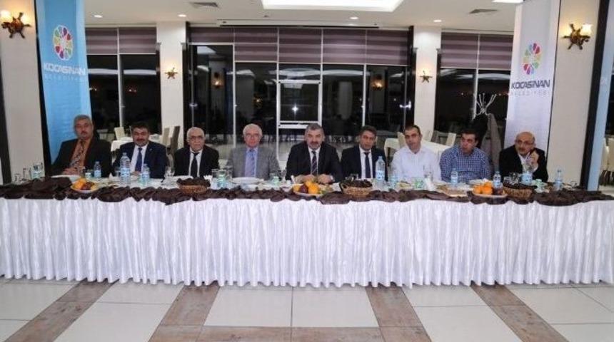 Başkan &Ccedil;elik Muhtarlara Kentsel D&ouml;n&uuml;ş&uuml;m&uuml; Anlattı