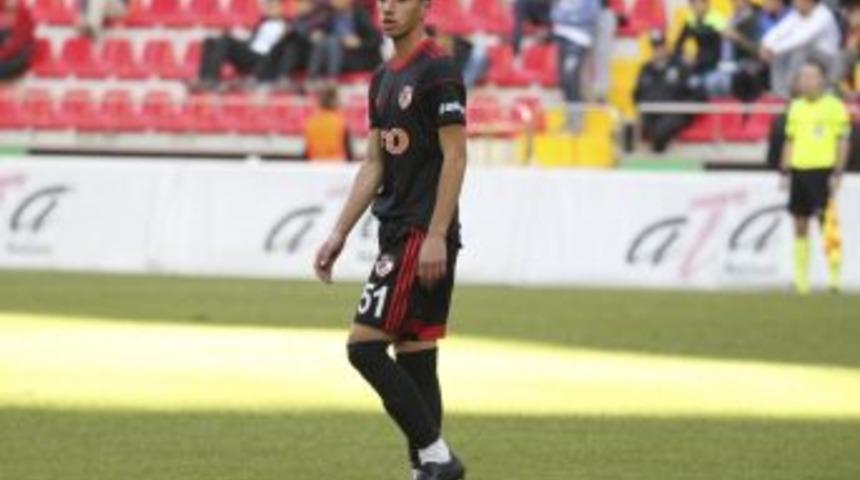 Gazişehir Gaziantepli Gen&ccedil; Futbolcunun Kolu Kırıldı