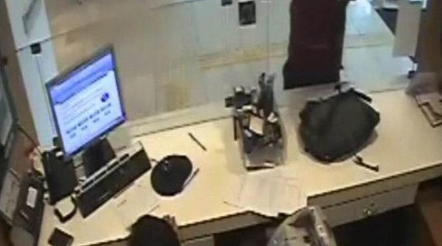 Silahlı Banka Soygunu Kamerada