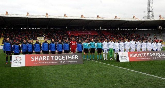 Ankaragücü Taraftarından Afrin’deki Mehmetçiğe Bayraklı Selam