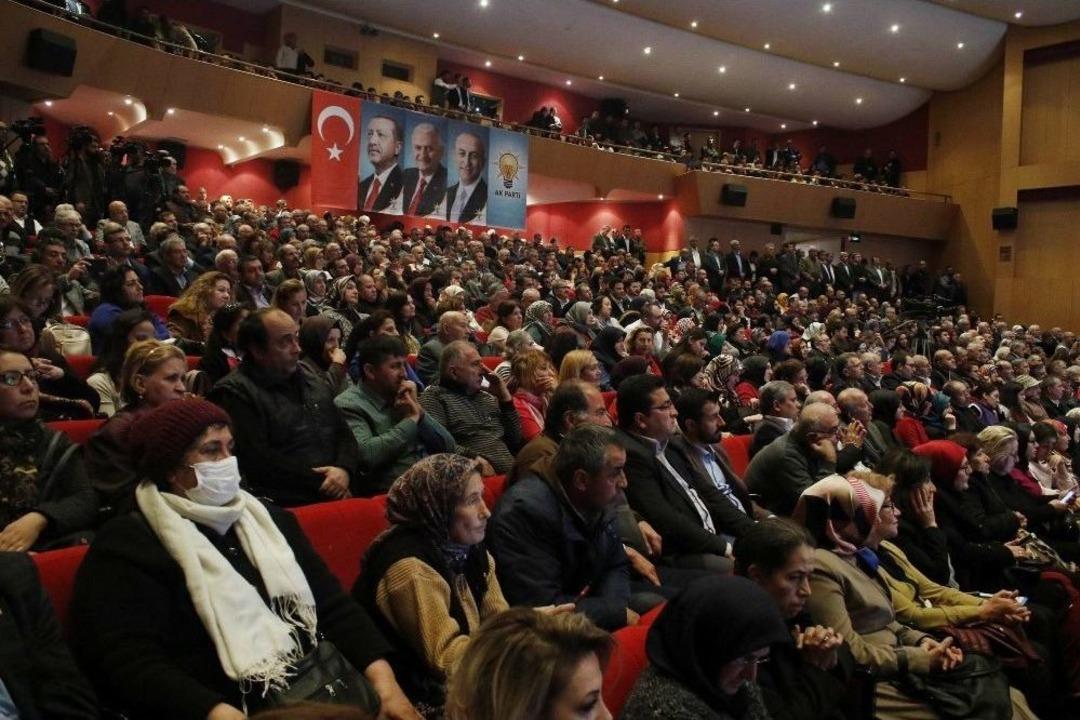 &Ccedil;avuşoğlu, "kimse Afra Tafra Yapmasın"