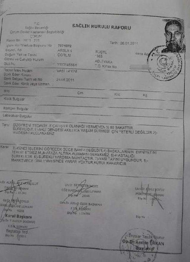 Atat&uuml;rk B&uuml;st&uuml;ne Balyozla Saldirdi 3