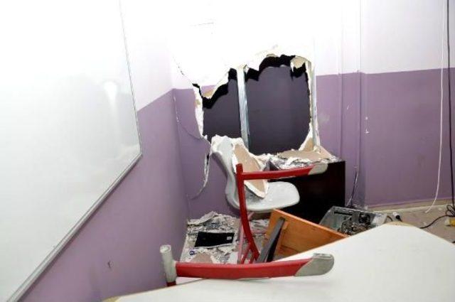 Eğitime Son Verilen Okulun Altini &Uuml;st&uuml;ne Getirdiler 1